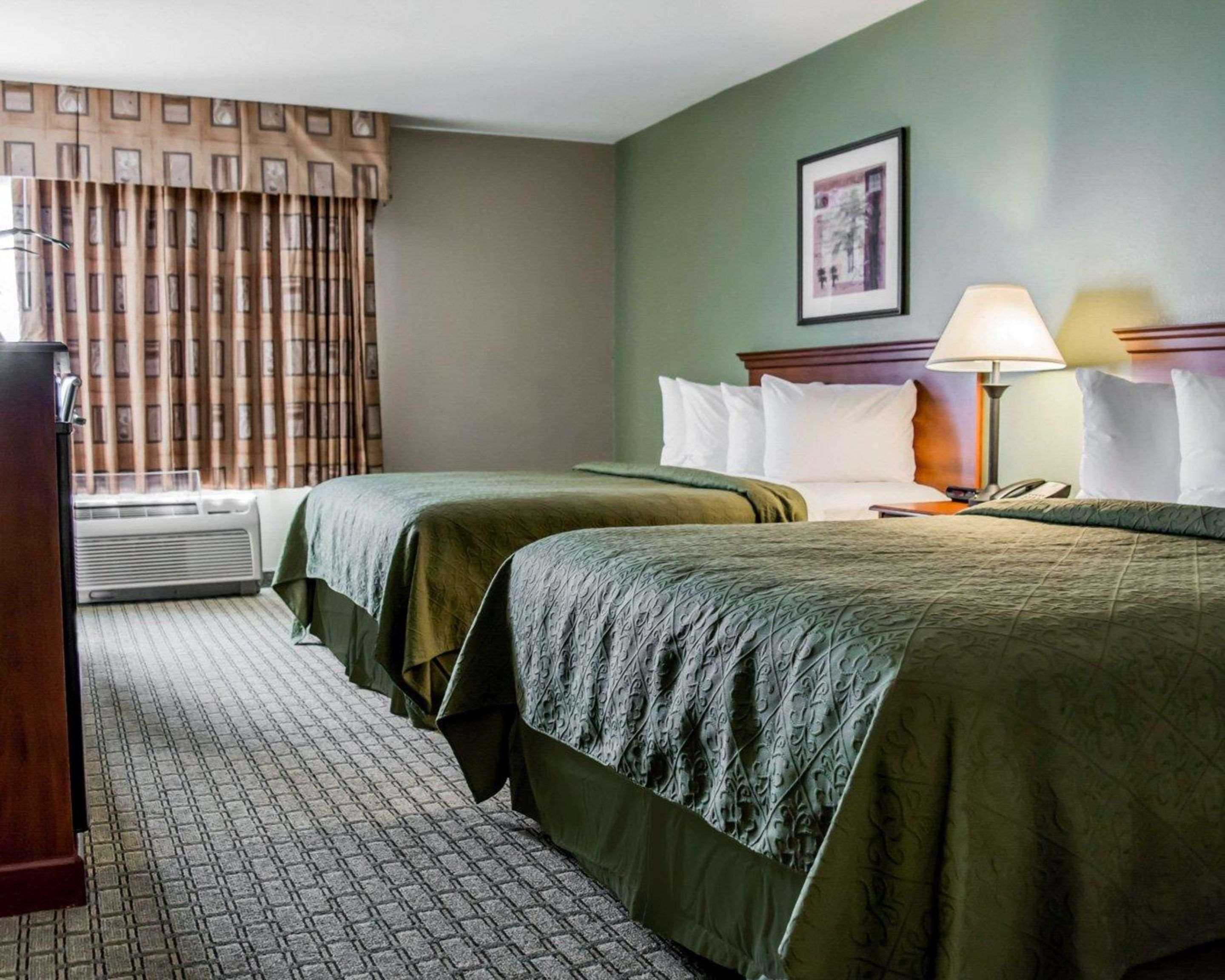 Quality Inn & Suites Tampa-Ybor City Екстер'єр фото