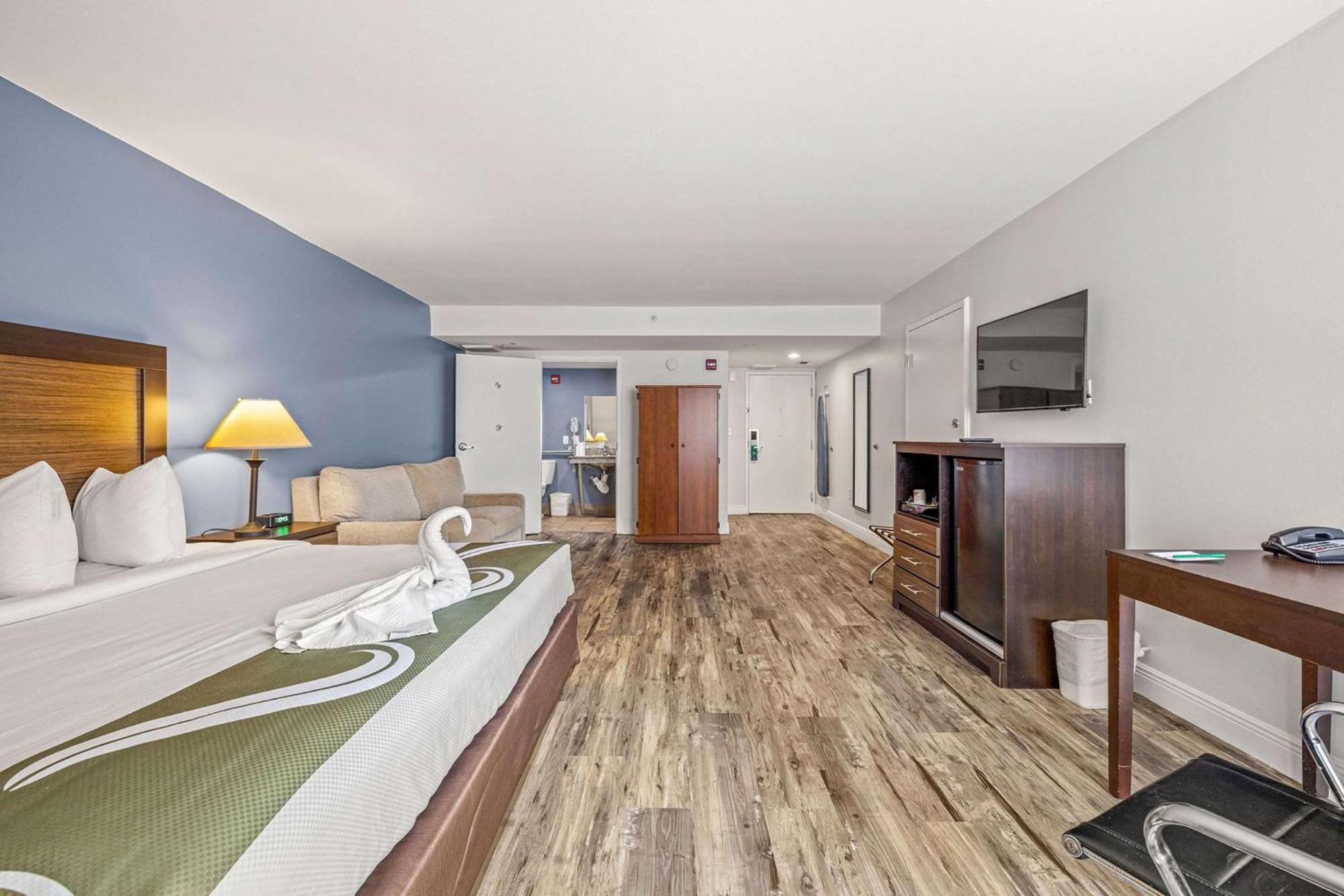 Quality Inn & Suites Tampa-Ybor City Екстер'єр фото