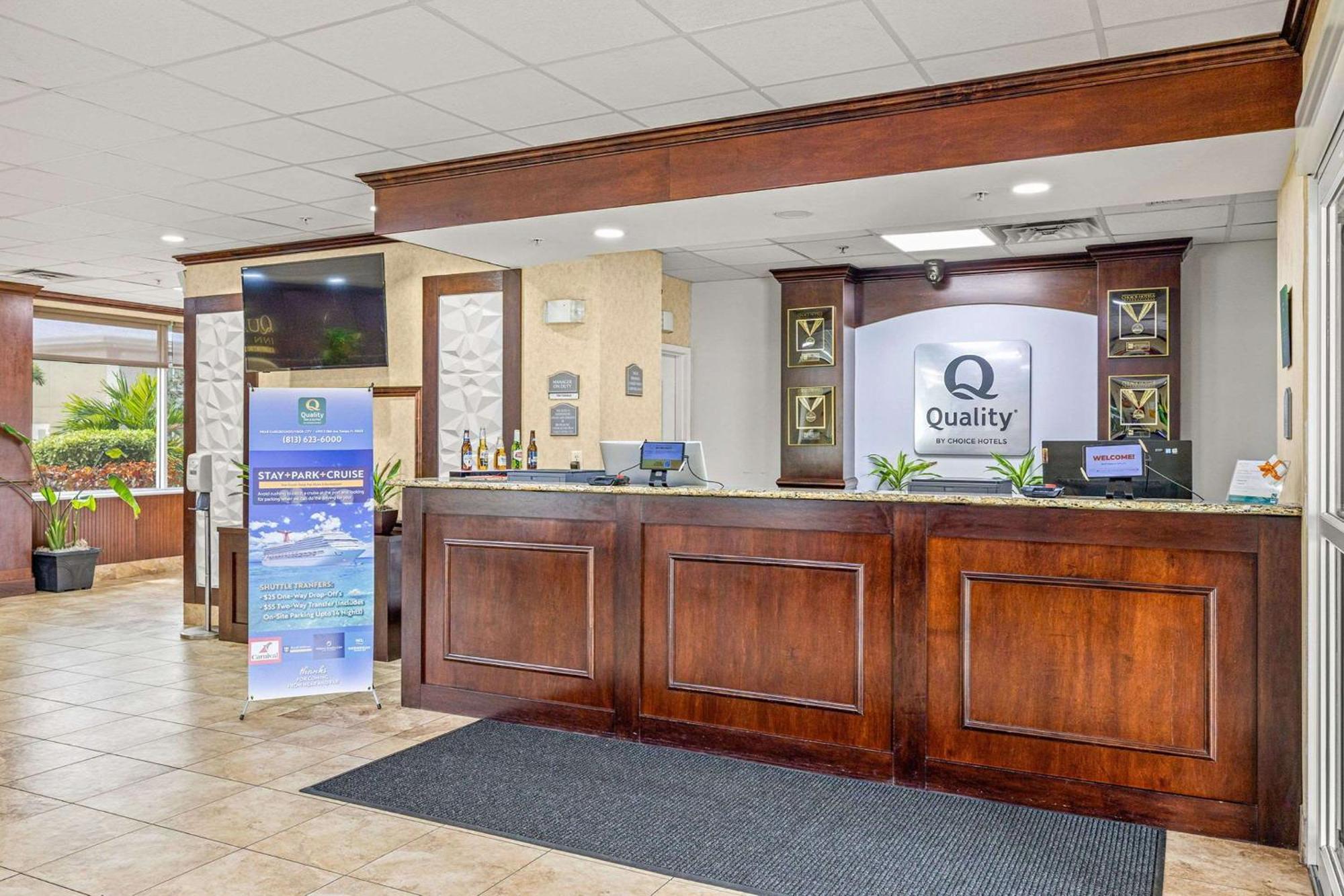 Quality Inn & Suites Tampa-Ybor City Екстер'єр фото