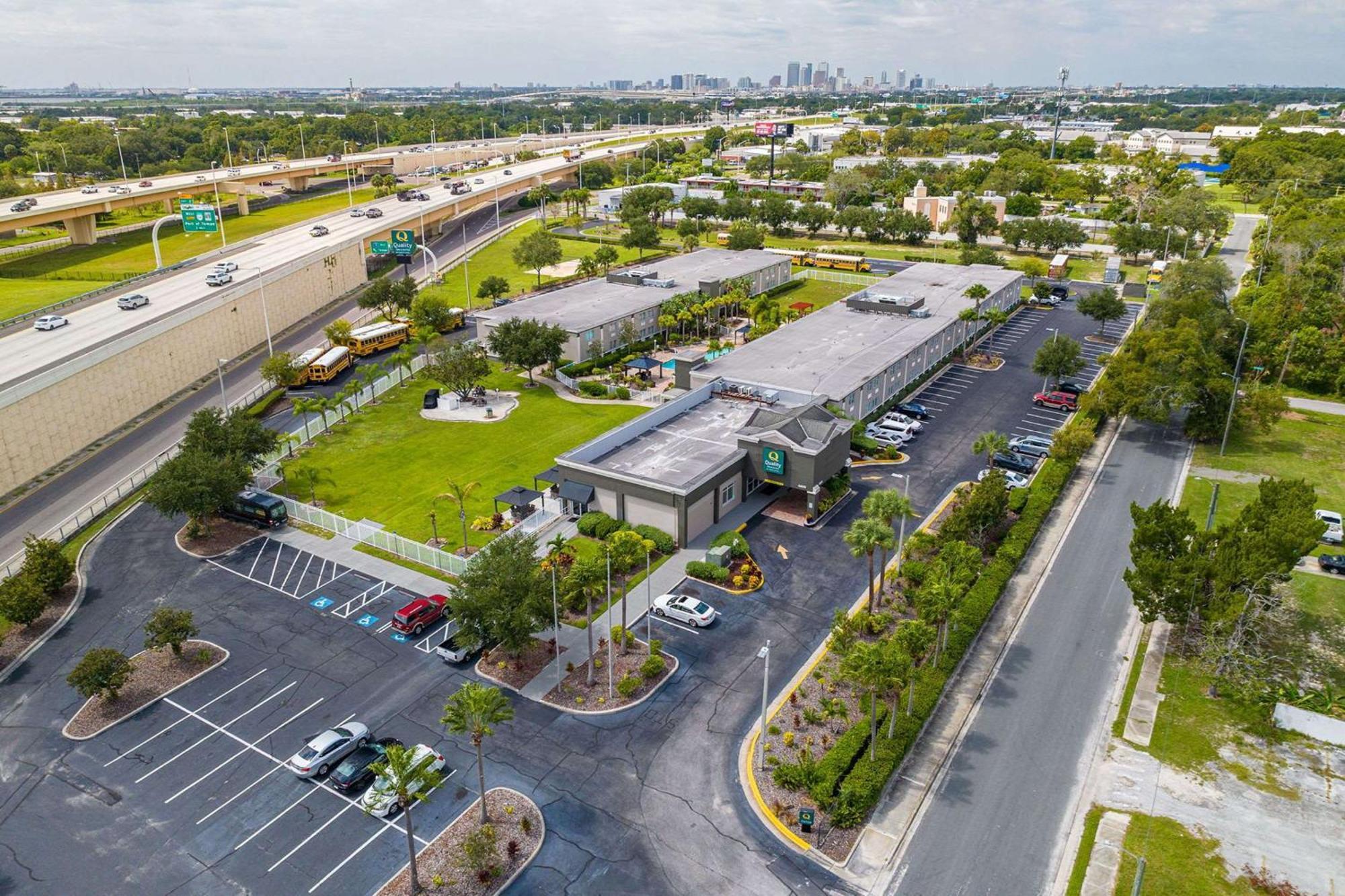 Quality Inn & Suites Tampa-Ybor City Екстер'єр фото