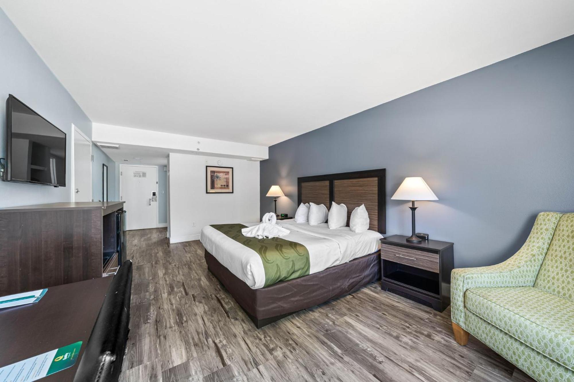 Quality Inn & Suites Tampa-Ybor City Екстер'єр фото